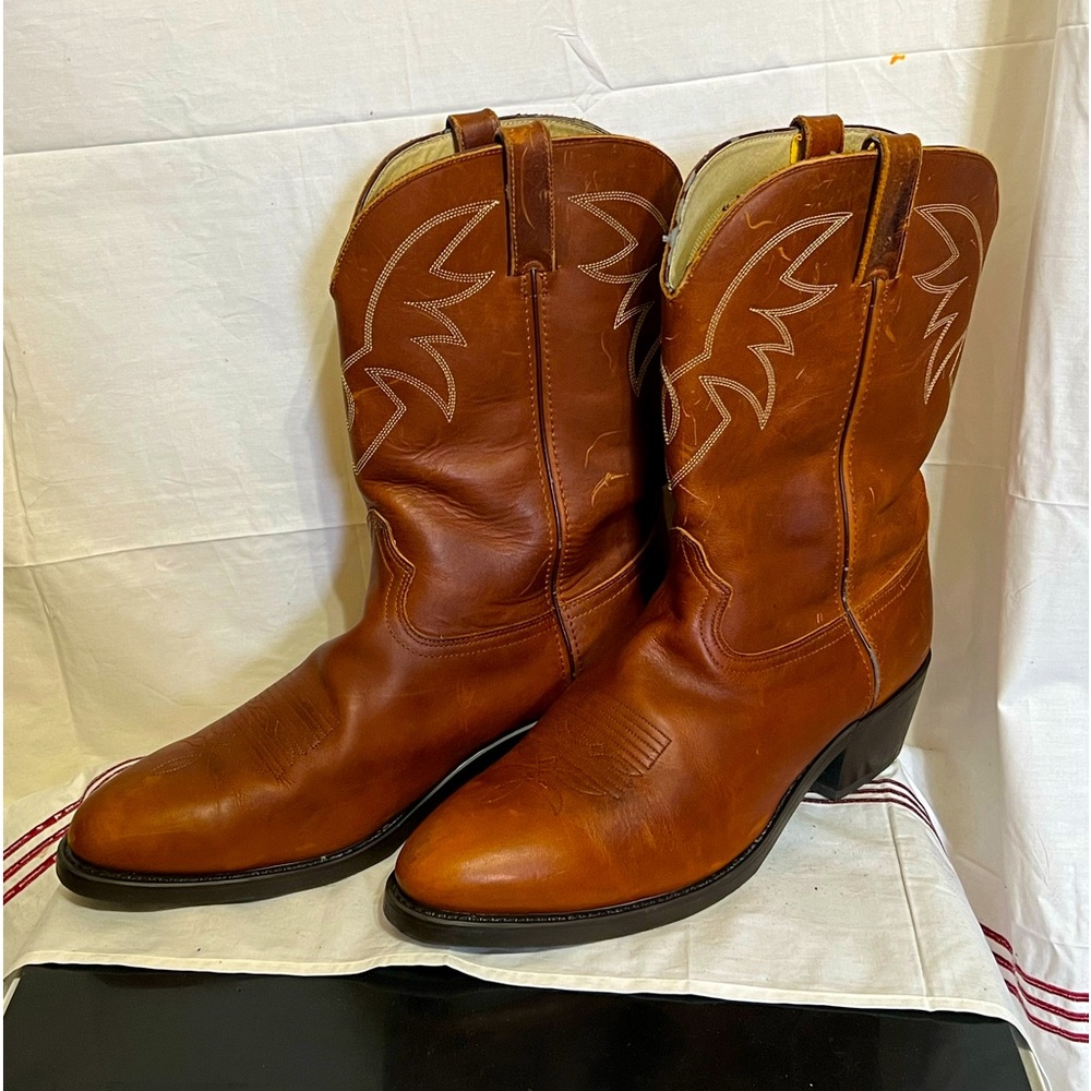 DURANGO leather boot’s excellent condition size 13EE tan leather foot and vamp
